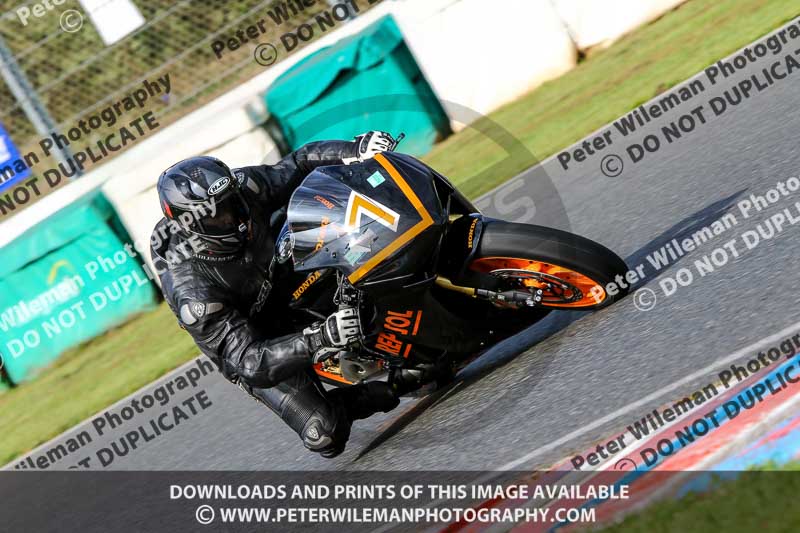 enduro digital images;event digital images;eventdigitalimages;mallory park;mallory park photographs;mallory park trackday;mallory park trackday photographs;no limits trackdays;peter wileman photography;racing digital images;trackday digital images;trackday photos